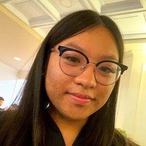 Meet your Posher, Mia